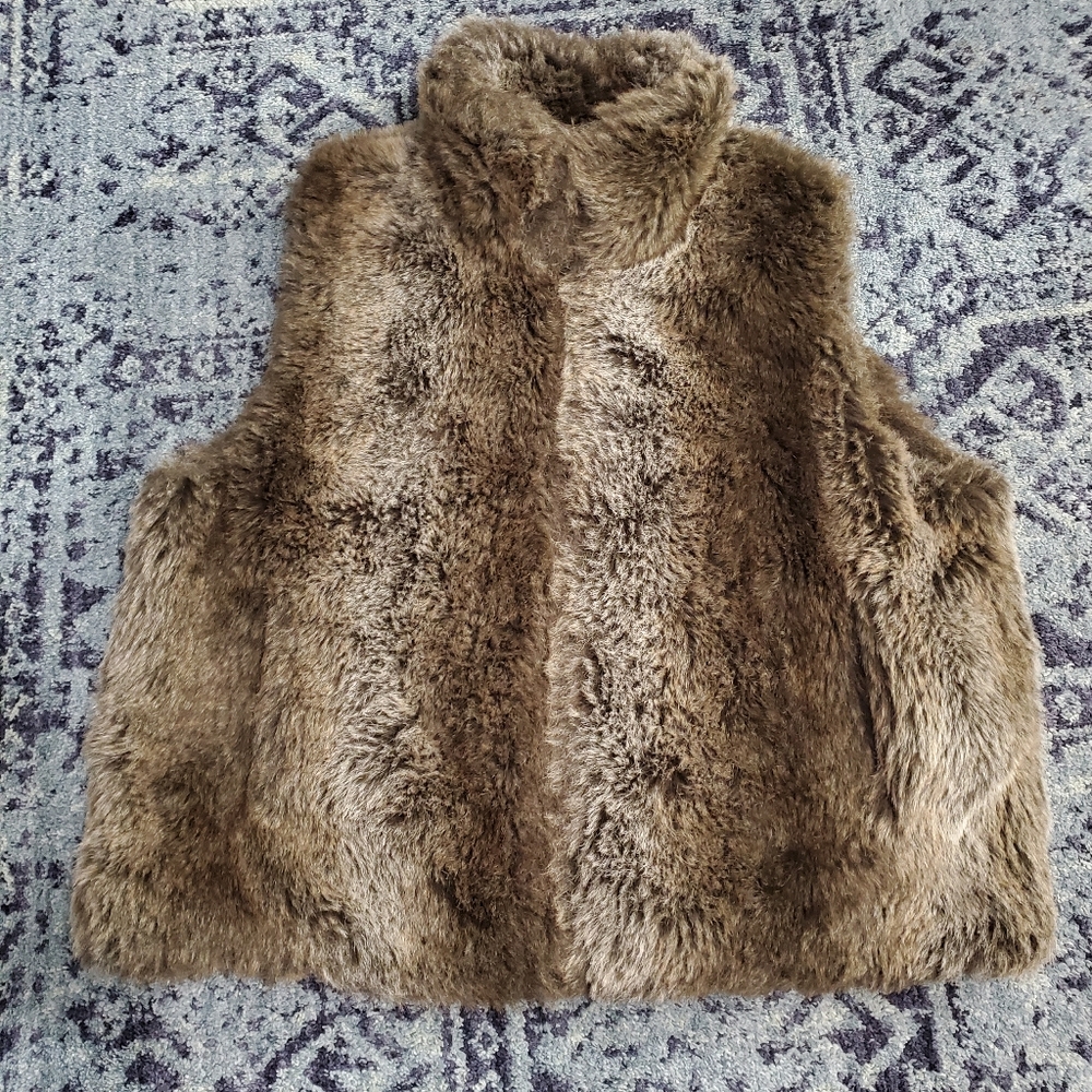 Carolina Colours Faux Fur Reversible Brown Vest - Picture 5 of 10